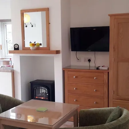 Ashfield Garden Apartment