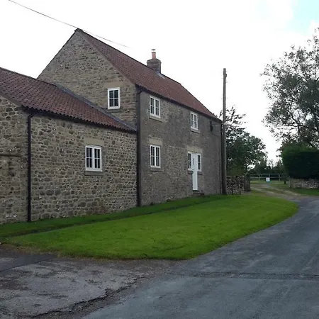 Ashfield Garden * Pickering